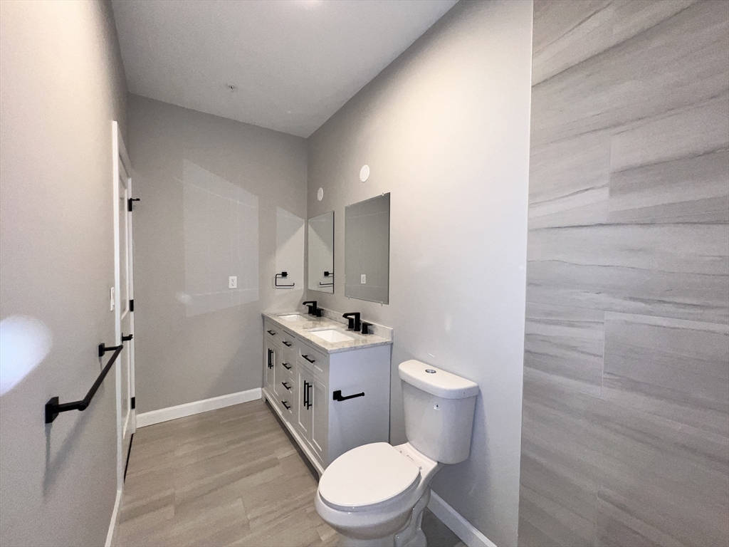 3 bed, 2 bath apartment for rent at 1049 Main St Unit 3, Brockton — photo 14 of 19