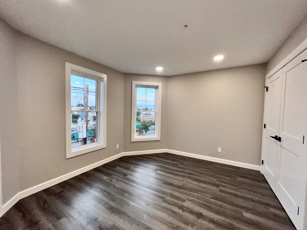 3 bed, 2 bath apartment for rent at 1049 Main St Unit 3, Brockton — photo 9 of 19