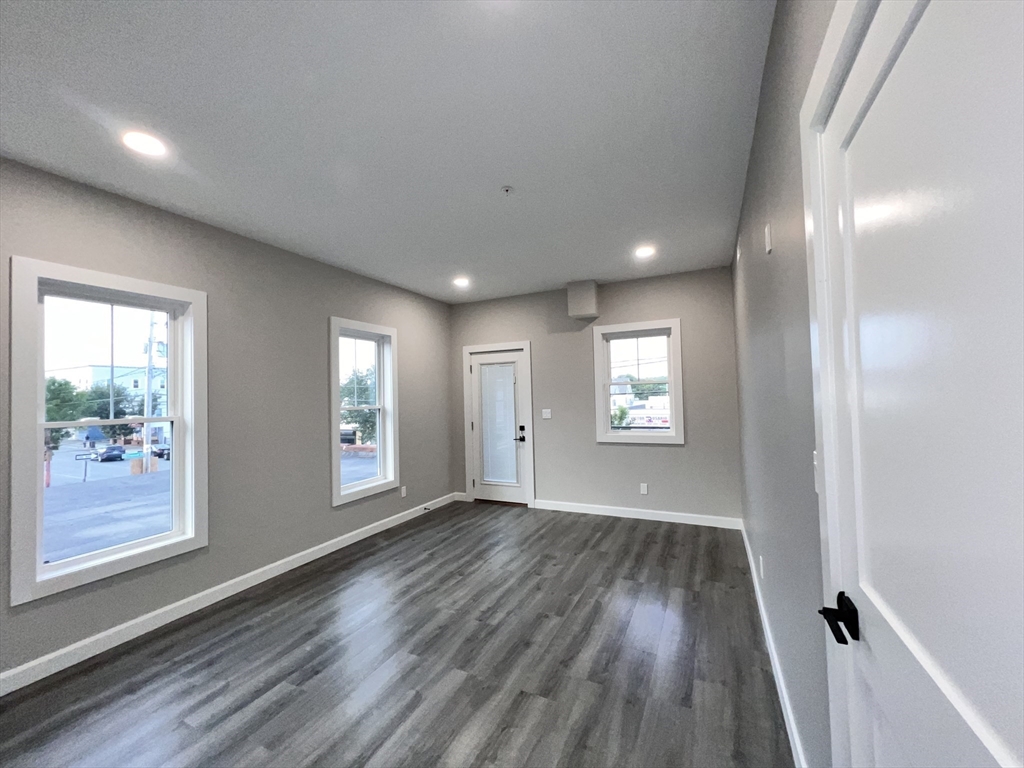3 bed, 2 bath apartment for rent at 1049 Main St Unit 3, Brockton — photo 10 of 19
