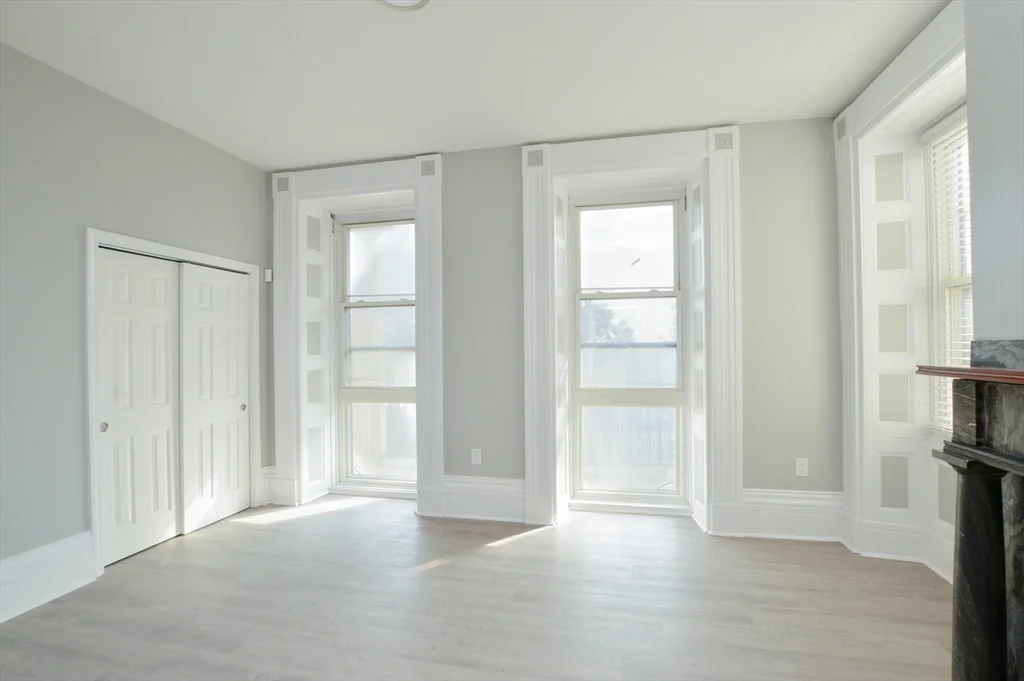 2 bed, 1 bath apartment for rent at 1049 Pleasant St Unit 2, Center — photo 6 of 11