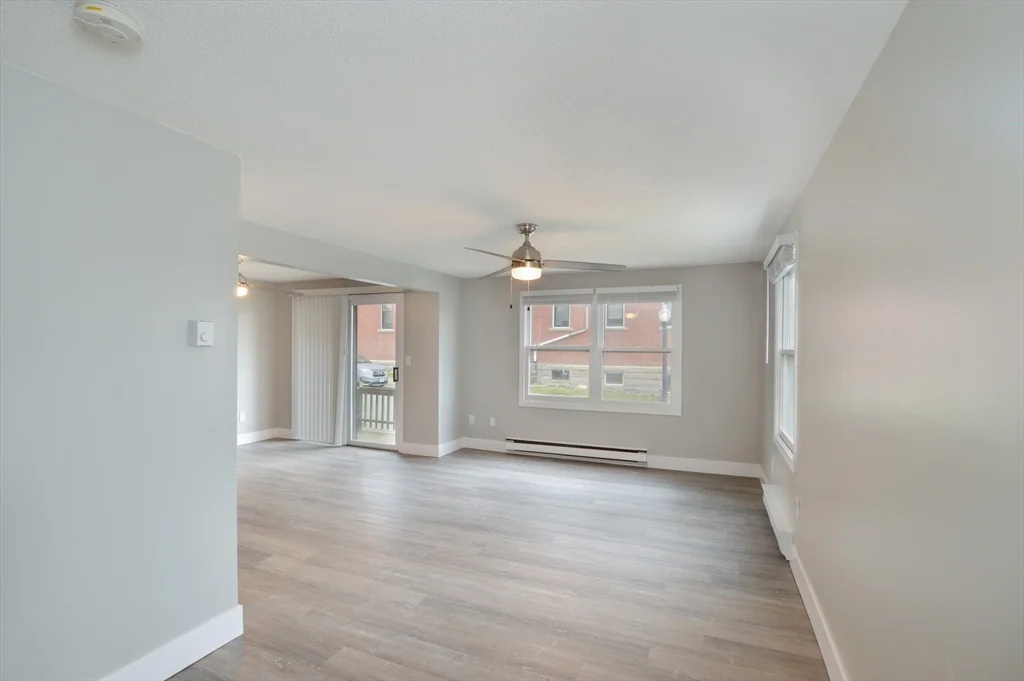 2 bed, 1 bath apartment for rent at 1049 Pleasant St Unit 7, New Bedford — photo 2 of 15