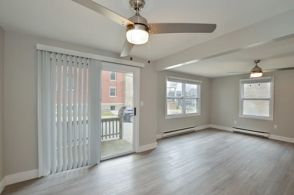 2 bed, 1 bath apartment for rent at 1049 Pleasant St Unit 7, New Bedford — photo 4 of 15