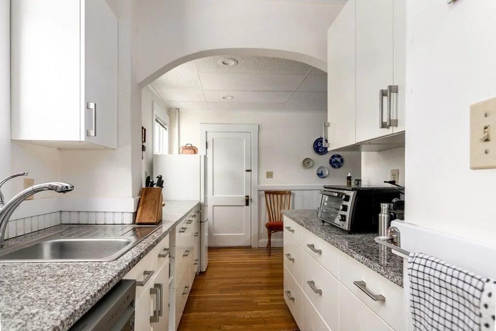 2 bed, 1 bath apartment for rent at 104R Ellery Unit 1, Mid Cambridge — photo 6 of 15