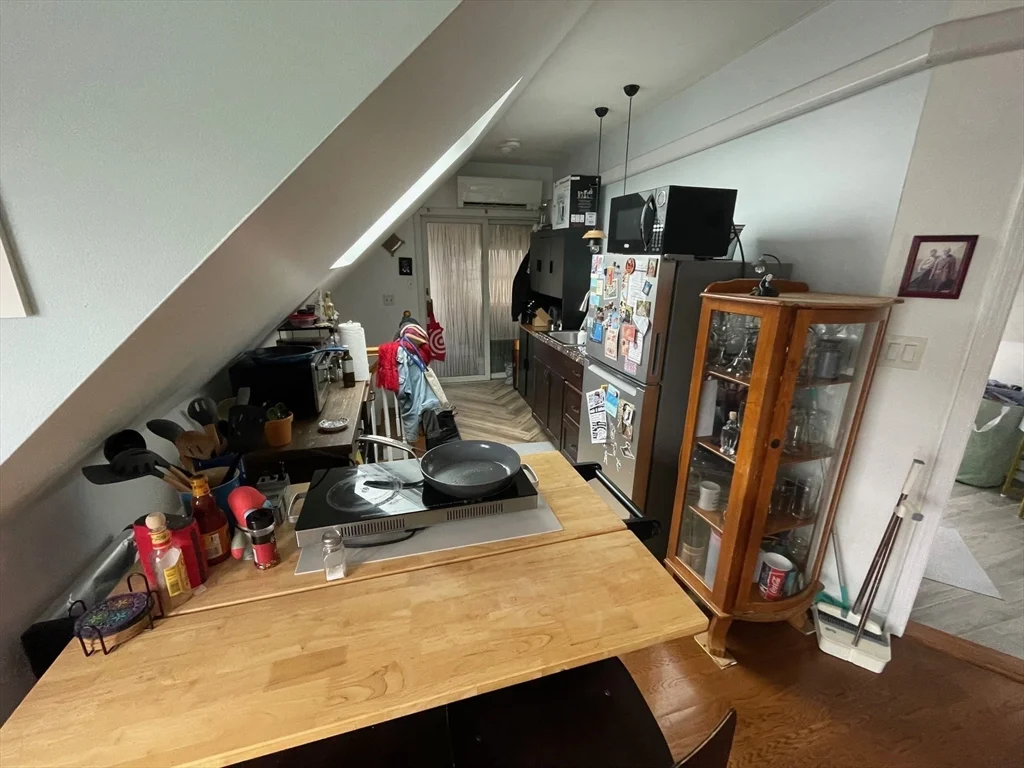 1 bed, 1 bath apartment for rent at 105-107 Harvard St Unit 3, Malden — photo 3 of 16
