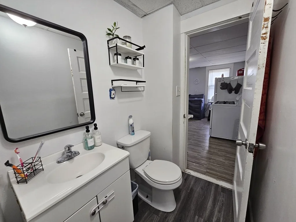 3 bed, 1 bath apartment for rent at 105 Arthur St Unit 1, Worcester — photo 11 of 15