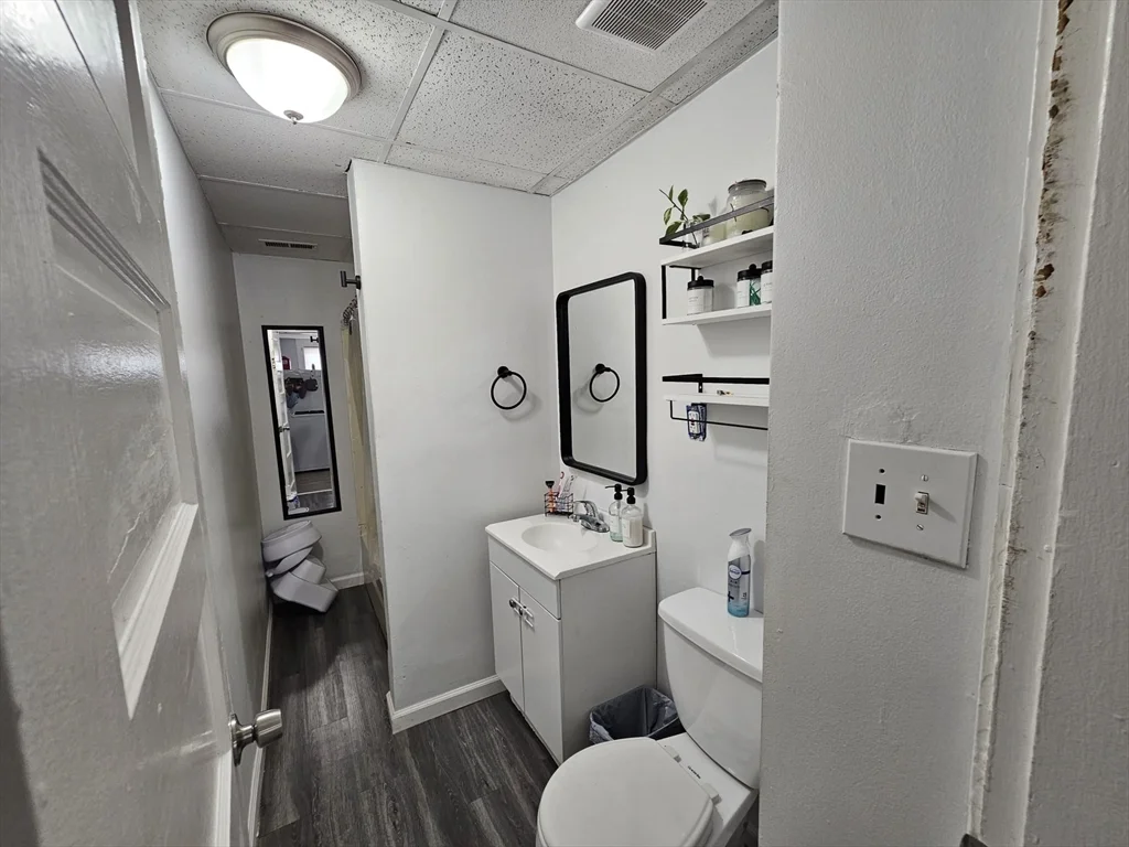 3 bed, 1 bath apartment for rent at 105 Arthur St Unit 1, Worcester — photo 9 of 15