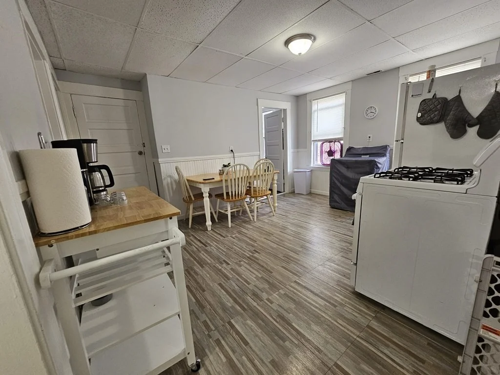 3 bed, 1 bath apartment for rent at 105 Arthur St Unit 3, Worcester — photo 4 of 19