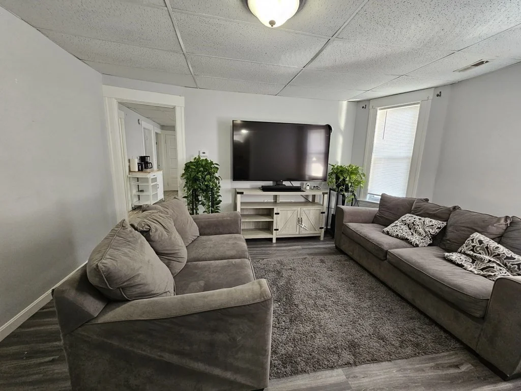 3 bed, 1 bath apartment for rent at 105 Arthur St Unit 3, Worcester — photo 1 of 19