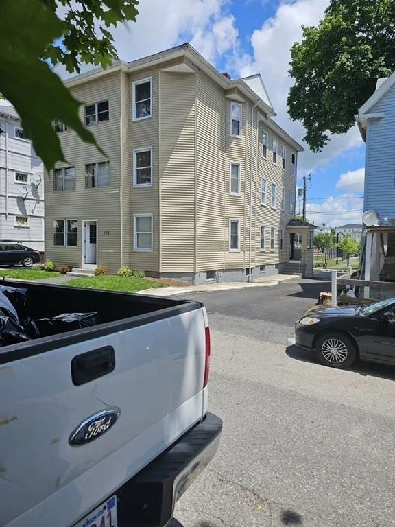 3 bed, 1 bath apartment for rent at 105 Arthur St Unit 3, Worcester — photo 19 of 19