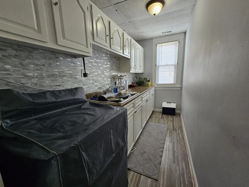 3 bed, 1 bath apartment for rent at 105 Arthur St Unit 3, Worcester — photo 8 of 19