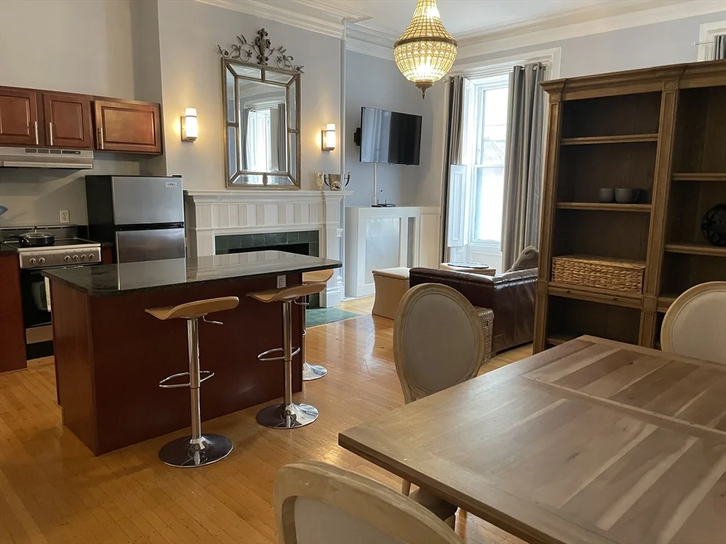 Studio bed, 1 bath apartment for rent at 105 Beacon St Unit 3, Back Bay