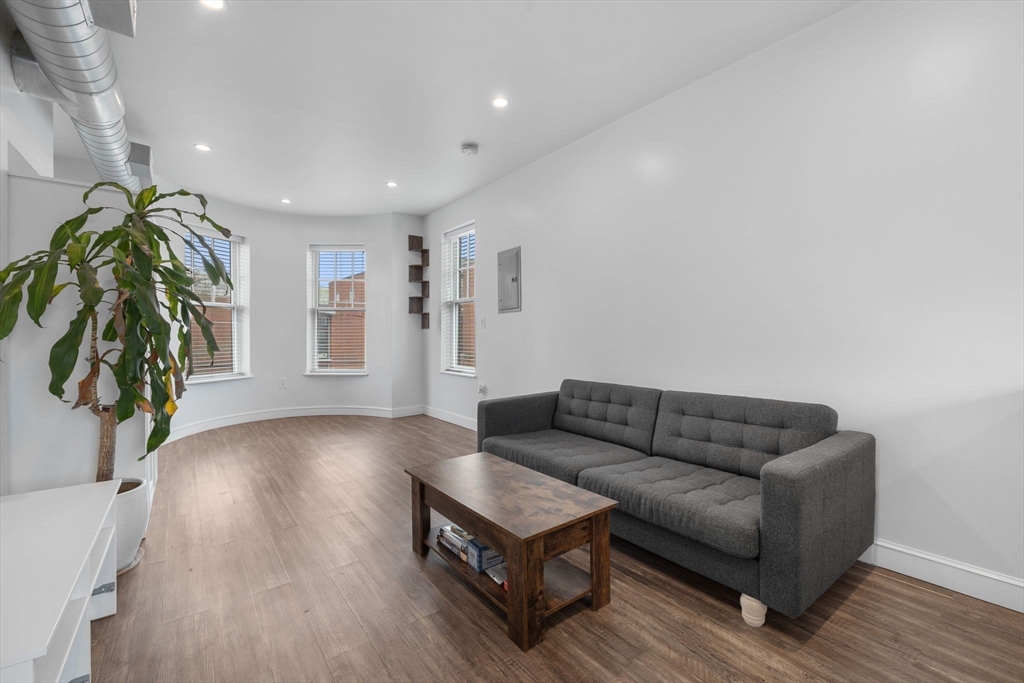 Studio bed, 1 bath apartment for rent at 105 Broadway Unit 2, Chelsea — photo 8 of 15