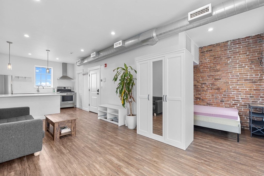 Studio bed, 1 bath apartment for rent at 105 Broadway Unit 2, Chelsea — photo 10 of 15