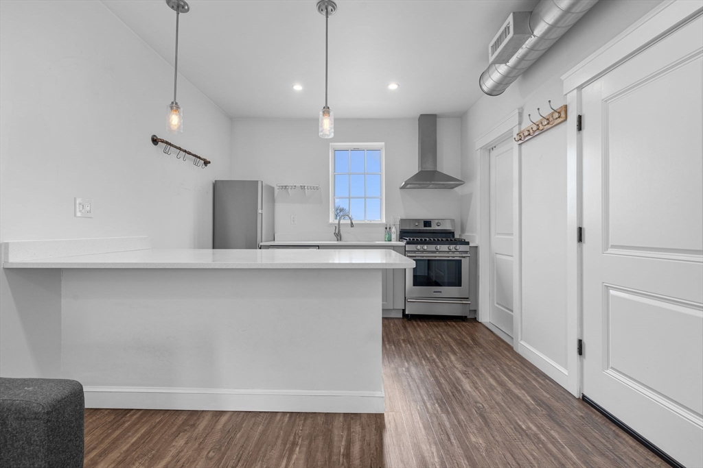 Studio bed, 1 bath apartment for rent at 105 Broadway Unit 2, Chelsea — photo 2 of 15