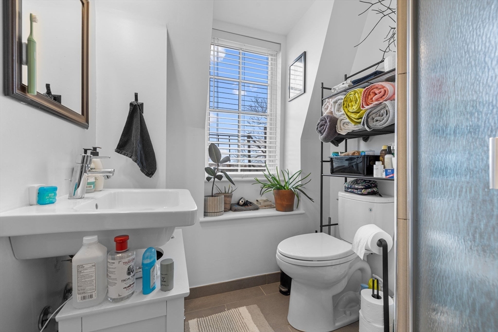 Studio bed, 1 bath apartment for rent at 105 Broadway Unit 3, Chelsea — photo 10 of 14