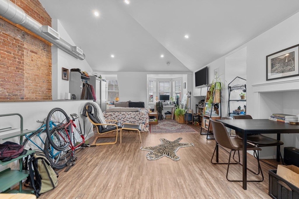 Studio bed, 1 bath apartment for rent at 105 Broadway Unit 3, Chelsea — photo 4 of 14