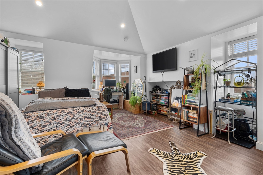 Studio bed, 1 bath apartment for rent at 105 Broadway Unit 3, Chelsea — photo 7 of 14
