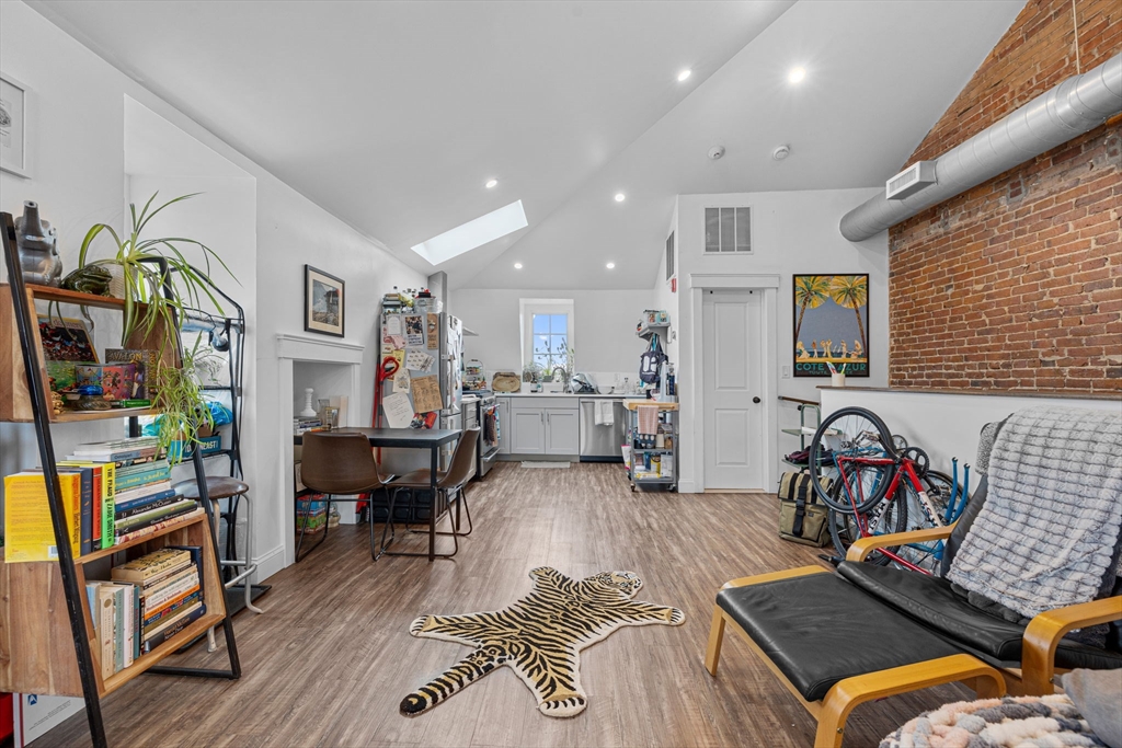 Studio bed, 1 bath apartment for rent at 105 Broadway Unit 3, Chelsea — photo 6 of 14