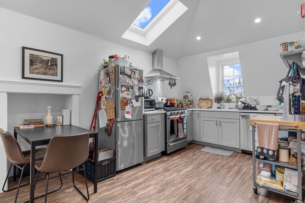 Studio bed, 1 bath apartment for rent at 105 Broadway Unit 3, Chelsea
