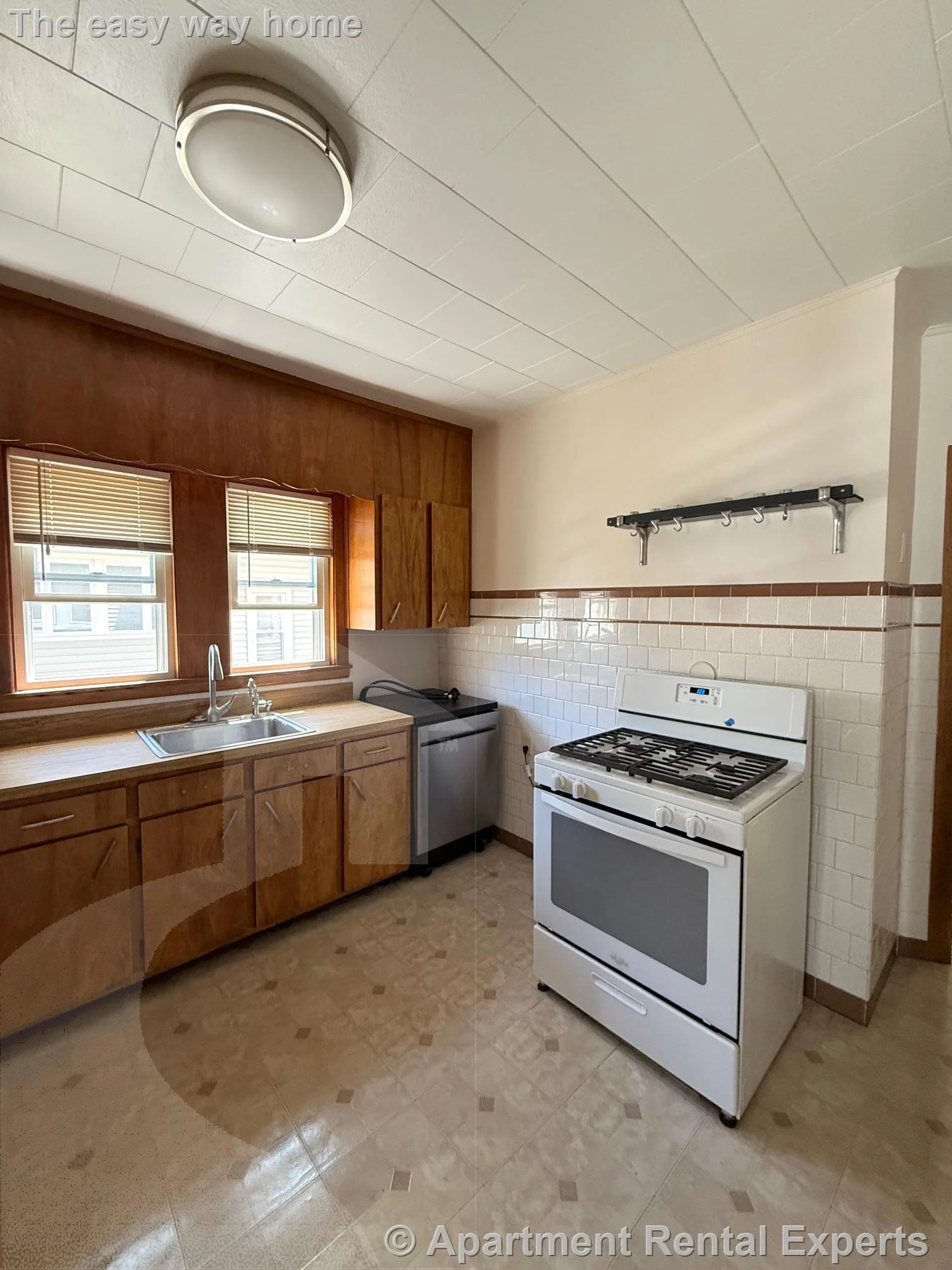 1 bed, 1 bath apartment for rent at 105 Bromfield Rd Unit 2, Tufts — photo 3 of 14
