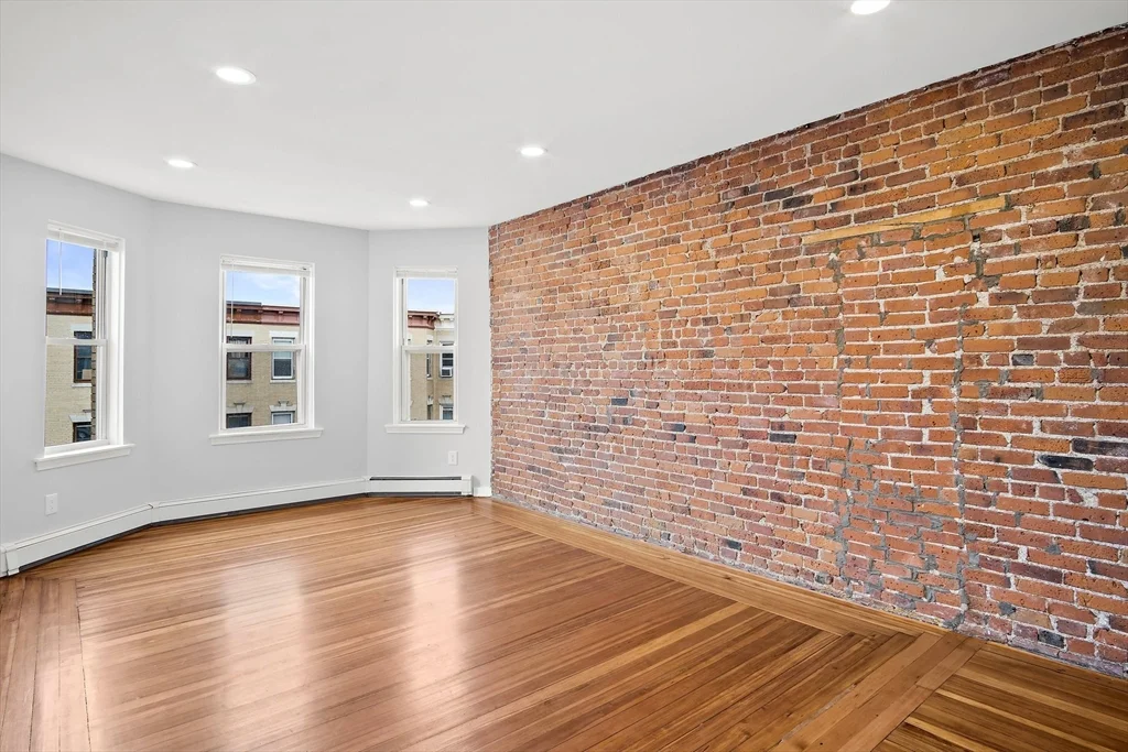 3 bed, 1 bath apartment for rent at 105 Brunswick St Unit 3, Boston — photo 4 of 17