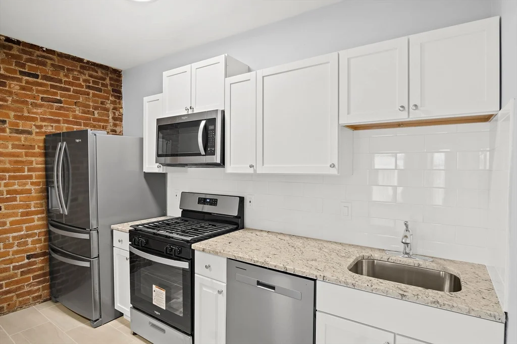 3 bed, 1 bath apartment for rent at 105 Brunswick St Unit 3, Boston — photo 2 of 17