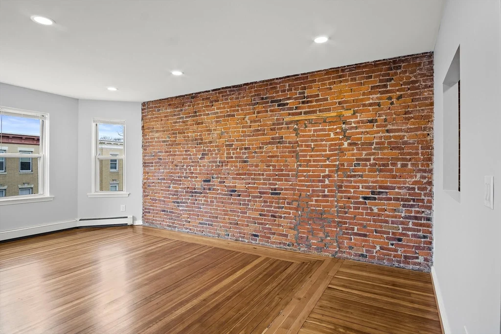 3 bed, 1 bath apartment for rent at 105 Brunswick St Unit 3, Boston — photo 8 of 17
