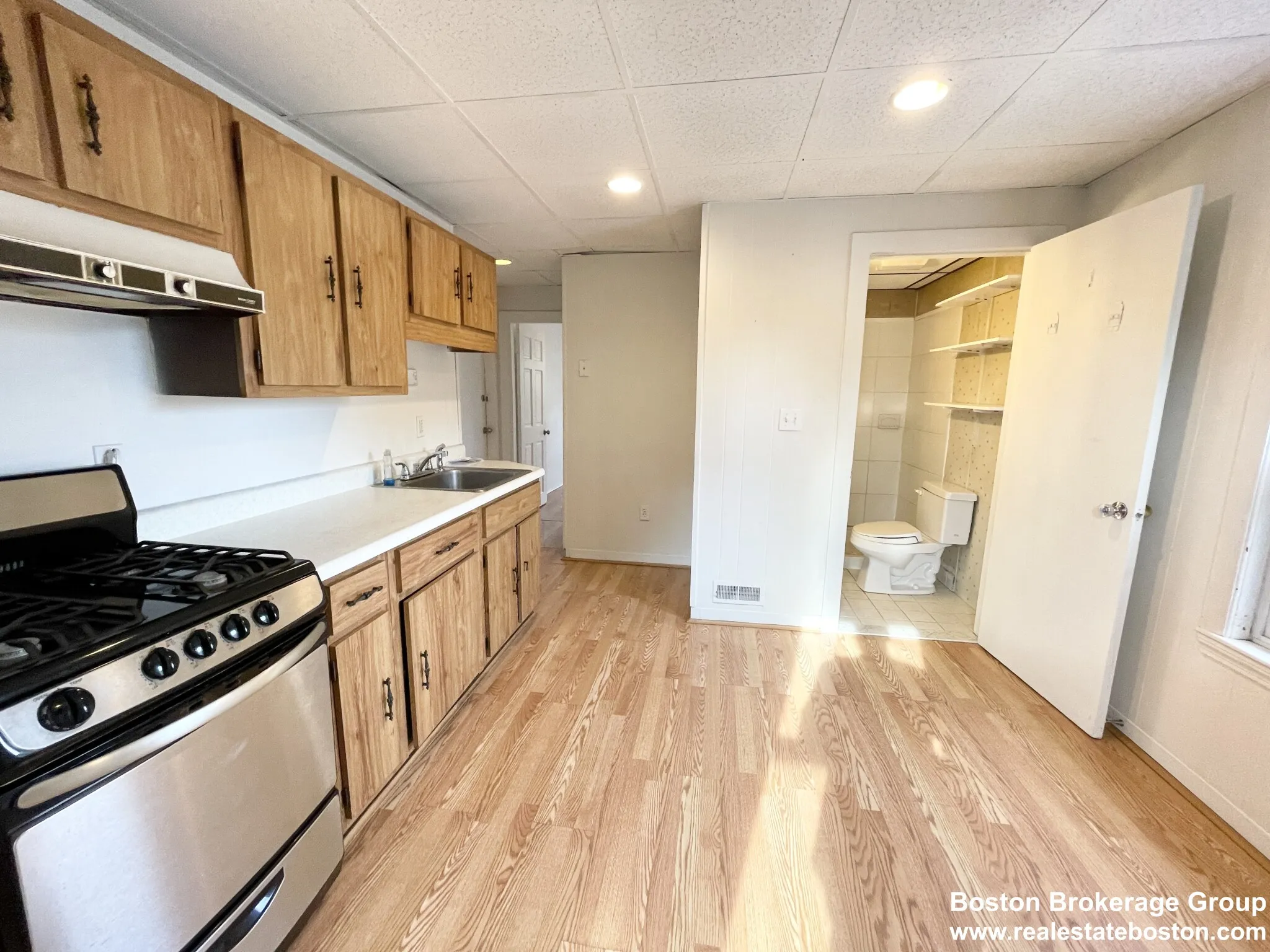 2 bed, 1 bath apartment for rent at 105 Buttonwood St Unit 2, Dorchester — photo 4 of 10