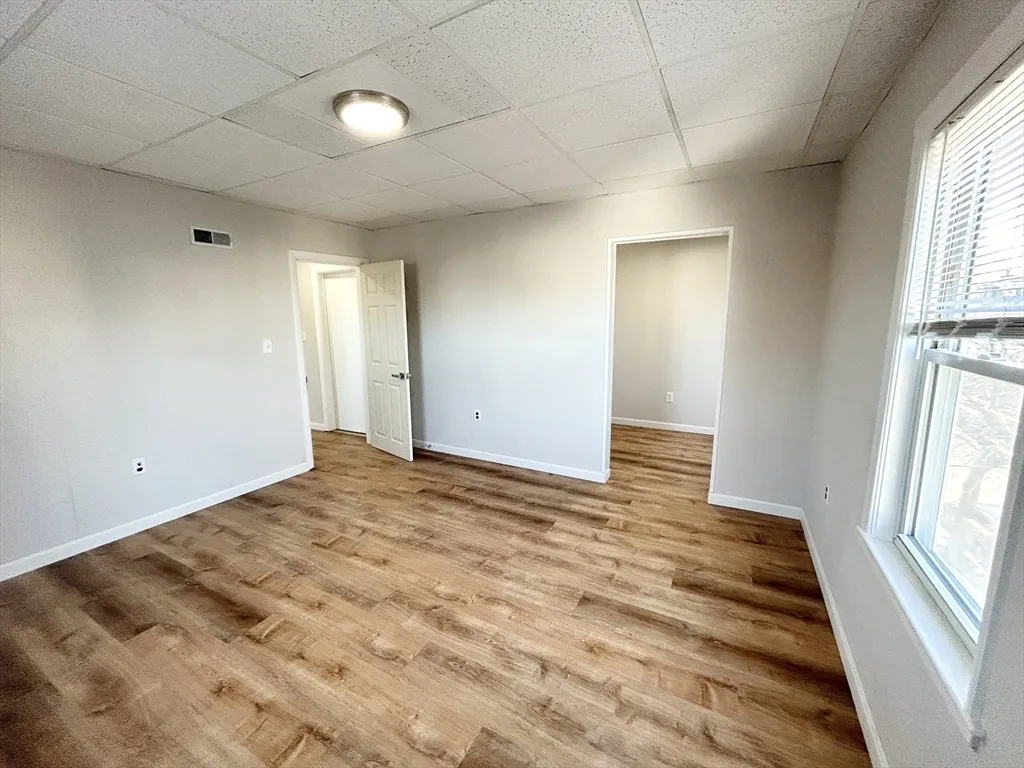 2 bed, 1 bath apartment for rent at 105 Buttonwood Unit 3, Boston — photo 3 of 6