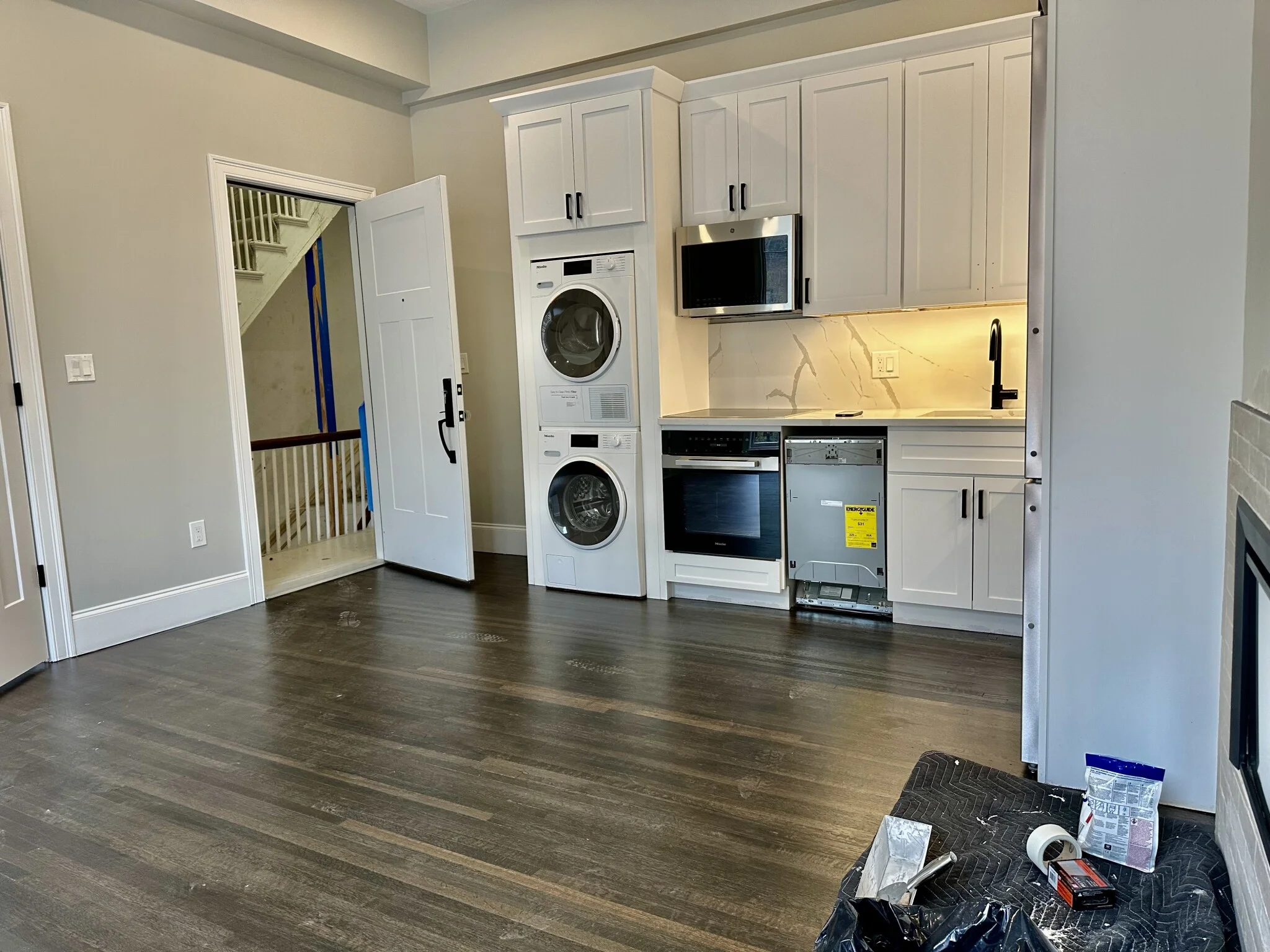 Studio bed, 1 bath apartment for rent at 105 Charles St Unit 1, Beacon Hill — photo 2 of 13