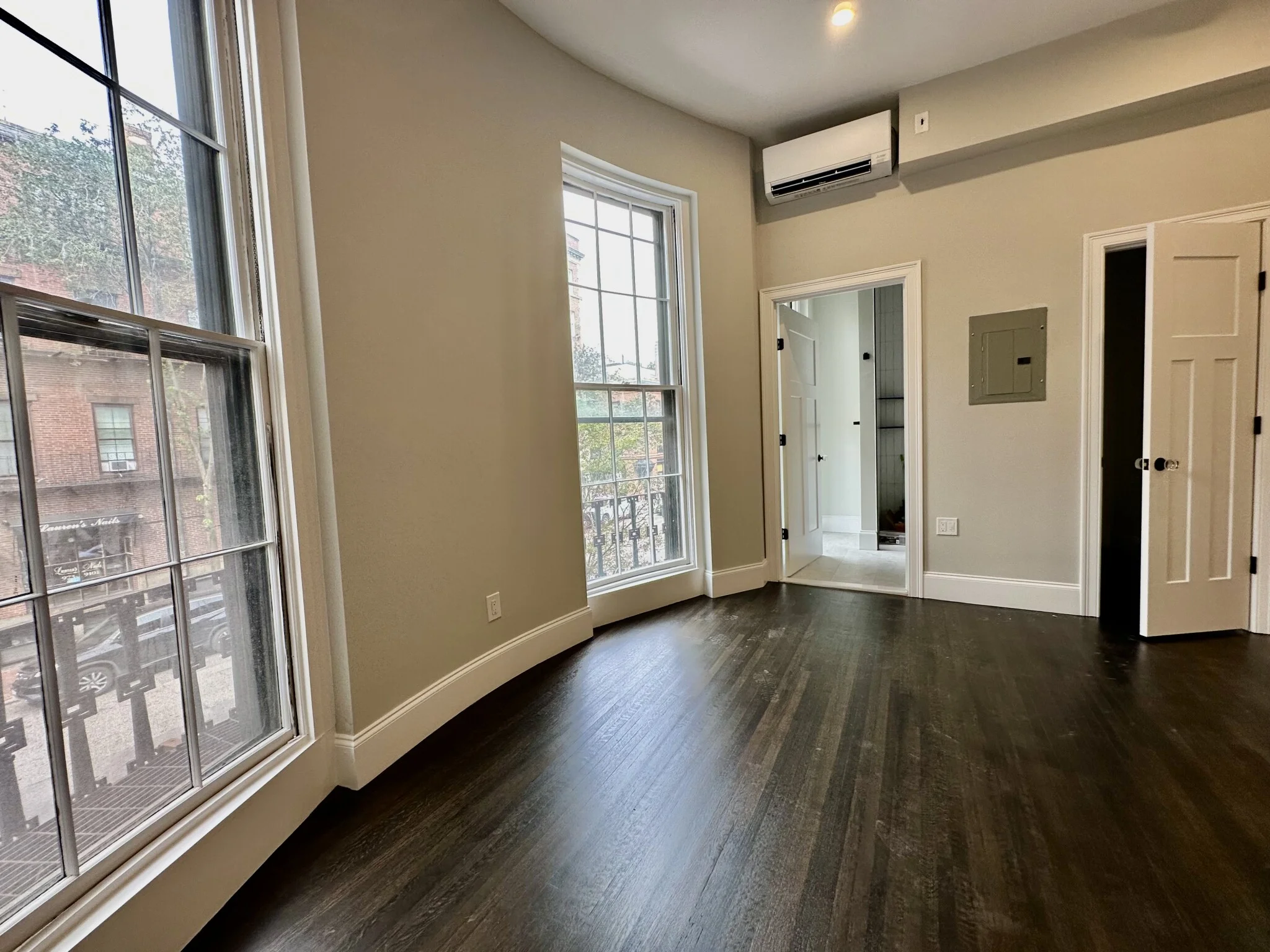 Studio bed, 1 bath apartment for rent at 105 Charles St Unit 1, Beacon Hill — photo 3 of 13