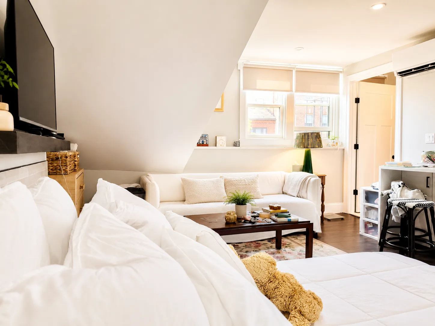 Studio bed, 1 bath apartment for rent at 105 Charles St Unit 5, Beacon Hill — photo 7 of 15