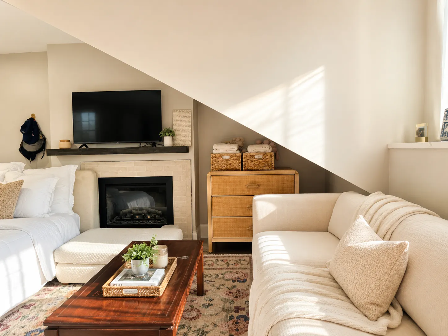 Studio bed, 1 bath apartment for rent at 105 Charles St Unit 5, Beacon Hill — photo 5 of 15