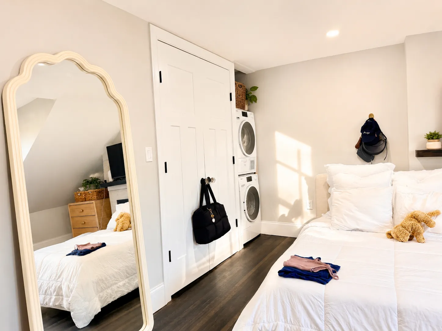 Studio bed, 1 bath apartment for rent at 105 Charles St Unit 5, Beacon Hill — photo 8 of 15