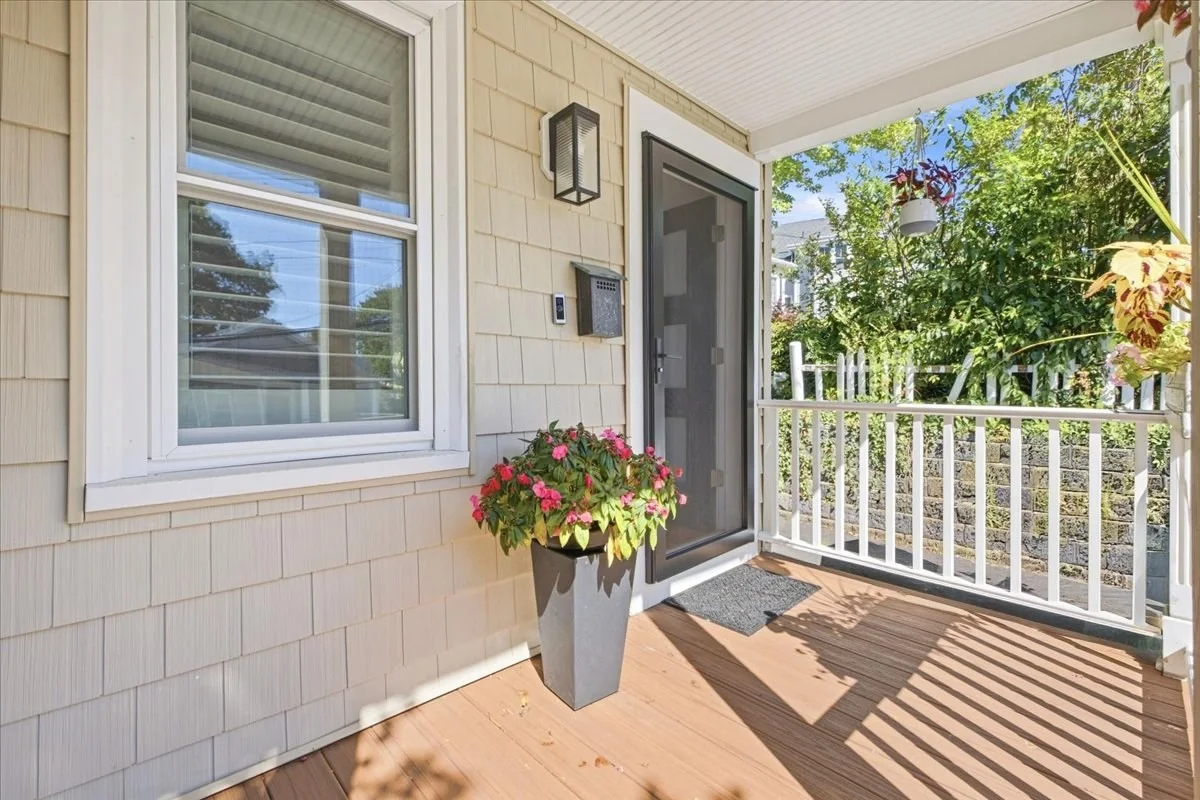 3 bed, 1 bath apartment for rent at 105 Child St Unit 2, Hyde Park — photo 3 of 42