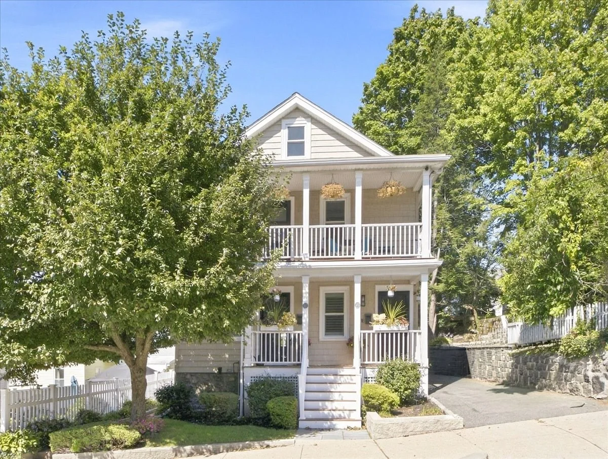 3 bed, 1 bath apartment for rent at 105 Child St Unit 2, Hyde Park