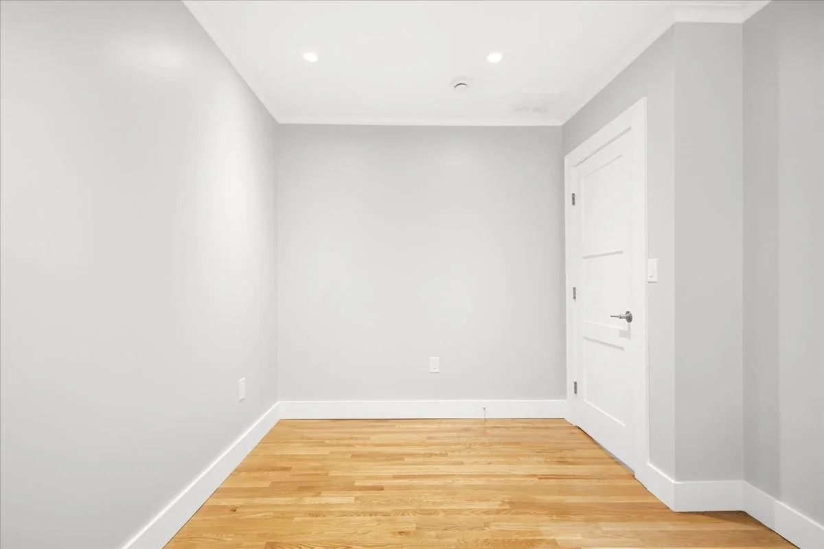 3 bed, 1 bath apartment for rent at 105 Child St Unit 2, Hyde Park — photo 26 of 42