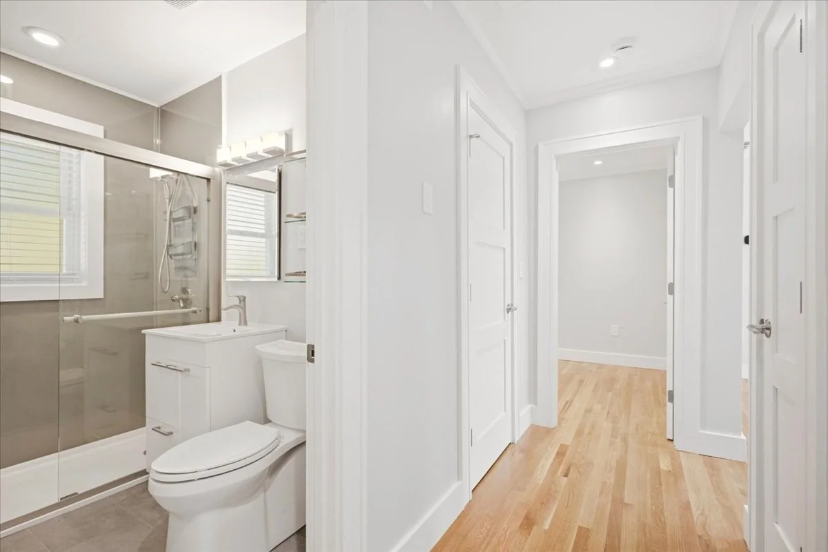 3 bed, 1 bath apartment for rent at 105 Child St Unit 2, Hyde Park — photo 32 of 42