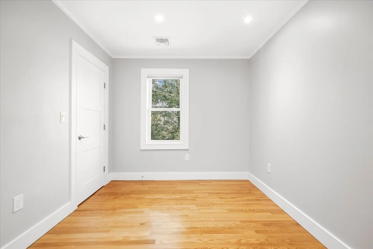 3 bed, 1 bath apartment for rent at 105 Child St Unit 2, Hyde Park — photo 24 of 42