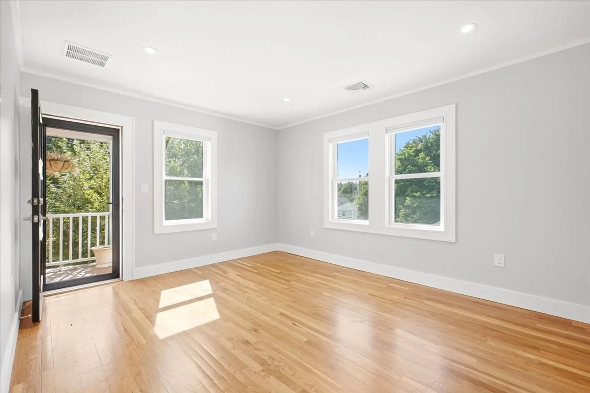 3 bed, 1 bath apartment for rent at 105 Child St Unit 2, Hyde Park — photo 5 of 42