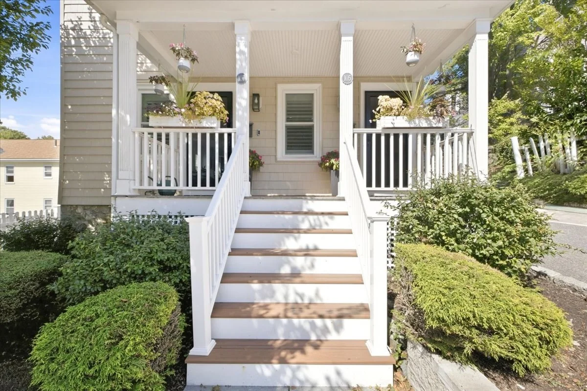 3 bed, 1 bath apartment for rent at 105 Child St Unit 2, Hyde Park — photo 2 of 42