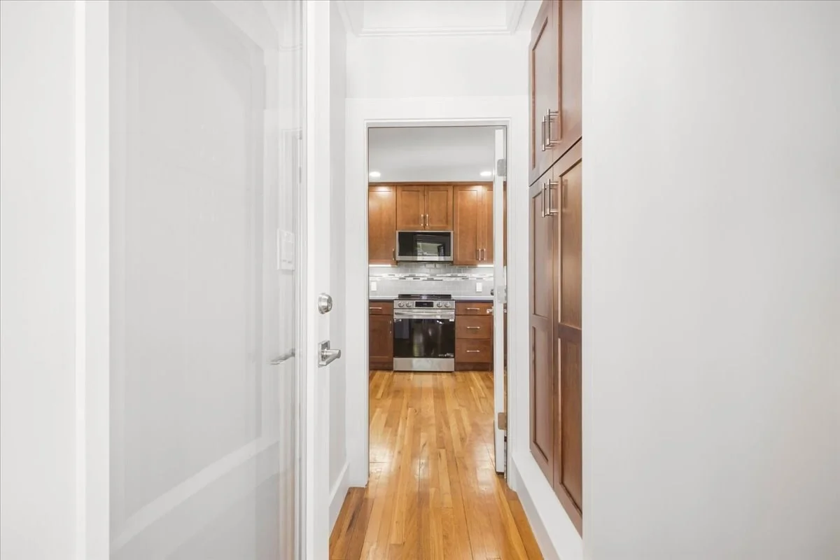3 bed, 1 bath apartment for rent at 105 Child St Unit 2, Hyde Park — photo 14 of 42