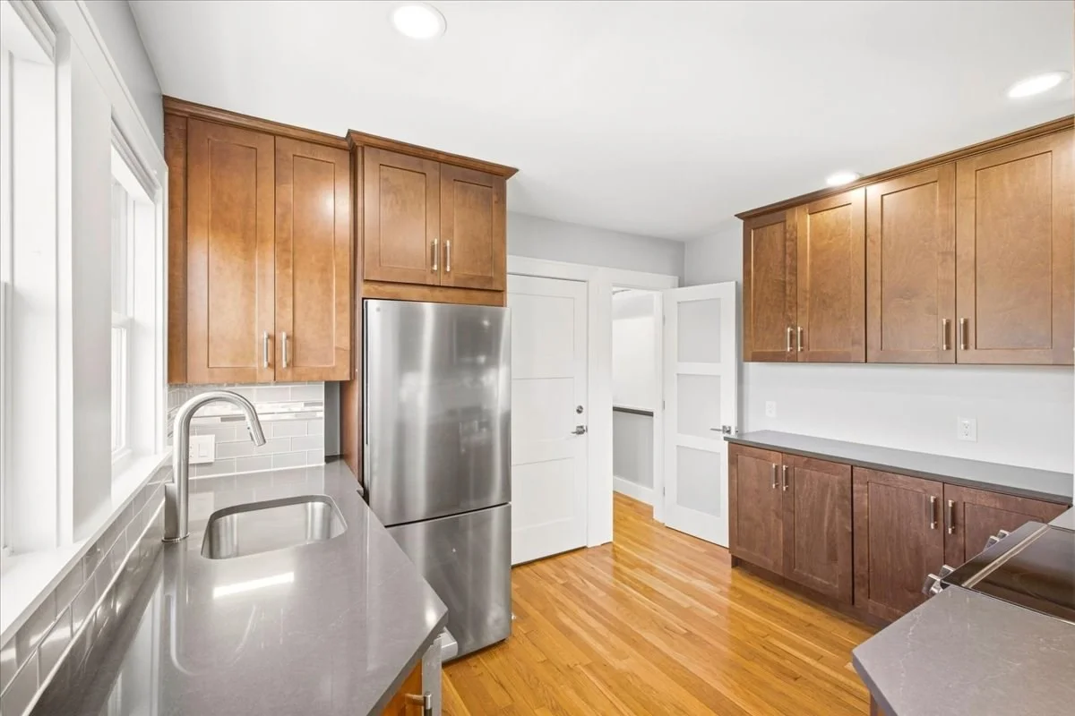 3 bed, 1 bath apartment for rent at 105 Child St Unit 2, Hyde Park — photo 15 of 42