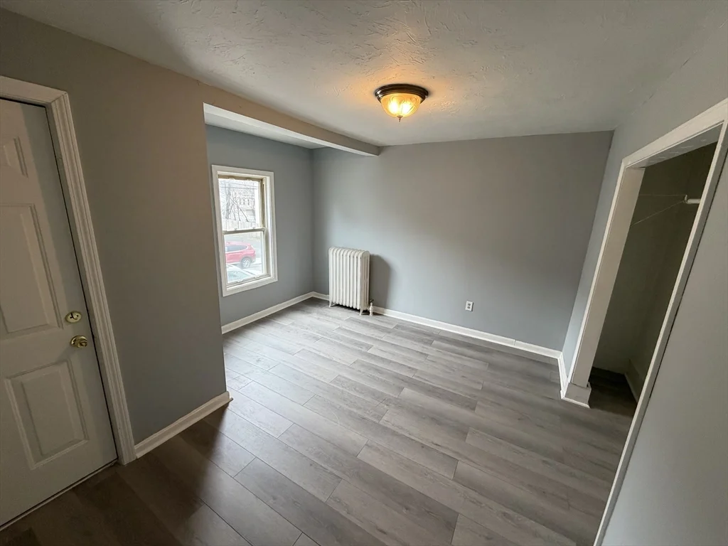 4 bed, 1 bath apartment for rent at 105 Clarendon St Unit 1, Fitchburg — photo 7 of 10