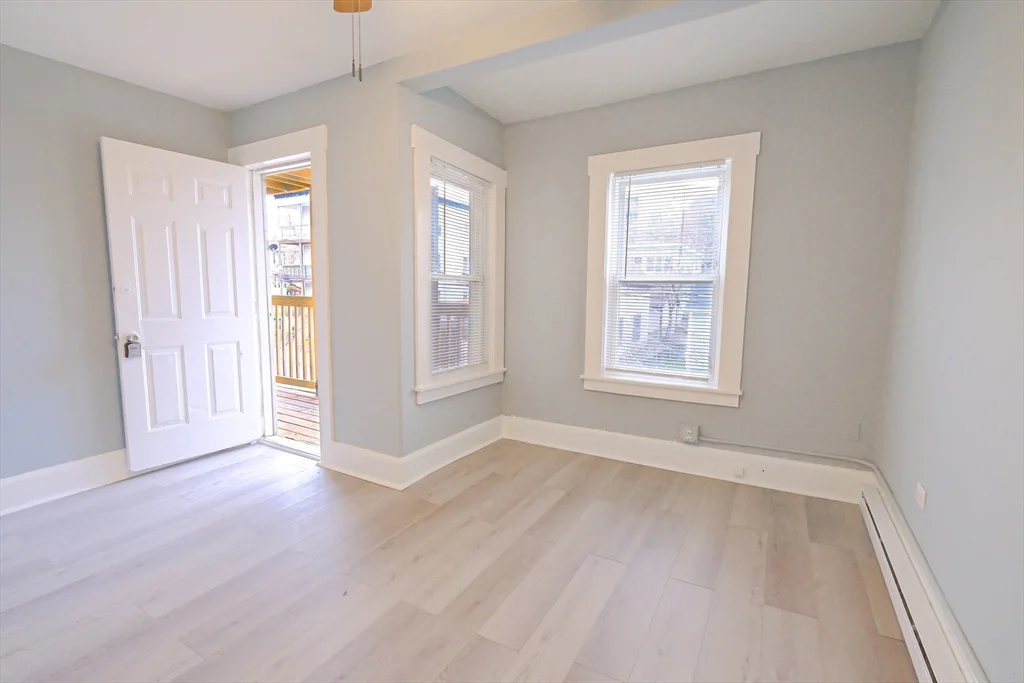 4 bed, 1 bath apartment for rent at 105 Clarendon St Unit 2, Fitchburg — photo 24 of 30