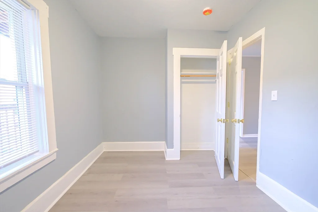 4 bed, 1 bath apartment for rent at 105 Clarendon St Unit 2, Fitchburg — photo 21 of 30