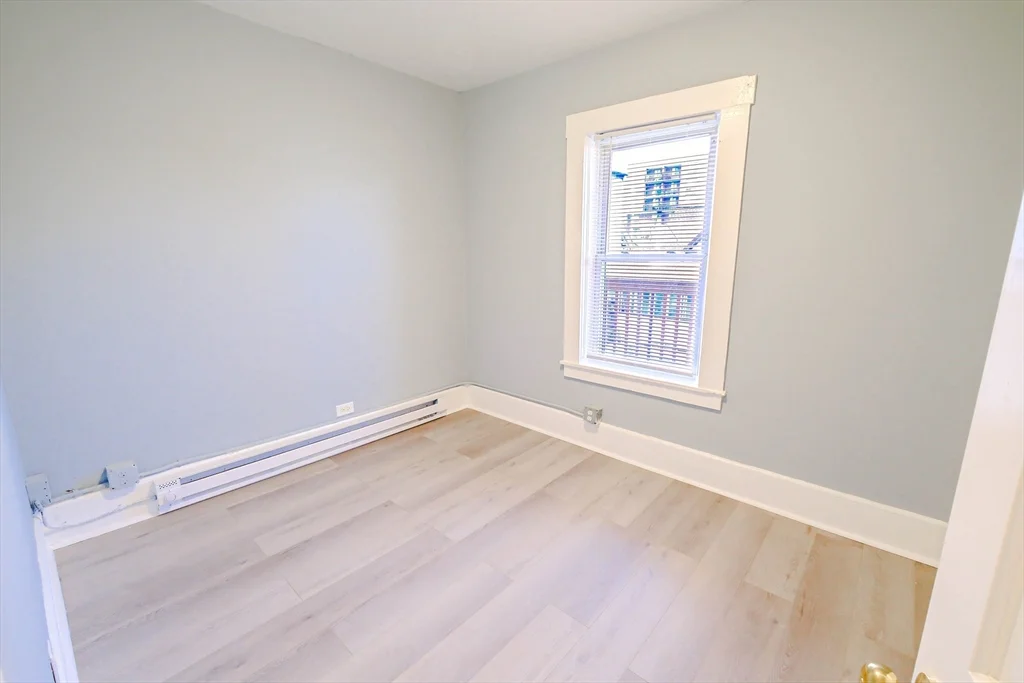 4 bed, 1 bath apartment for rent at 105 Clarendon St Unit 2, Fitchburg — photo 23 of 30