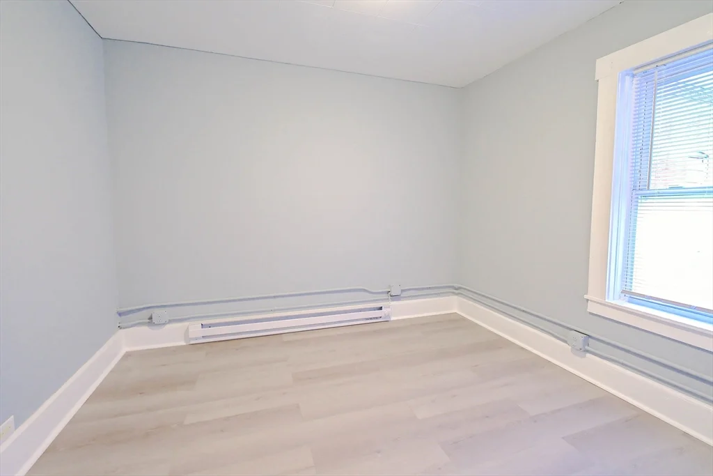 4 bed, 1 bath apartment for rent at 105 Clarendon St Unit 2, Fitchburg — photo 25 of 30