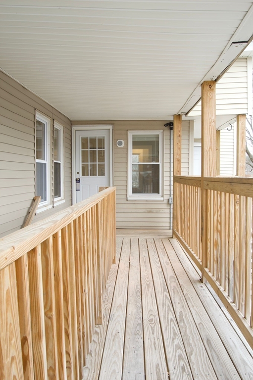 4 bed, 1 bath apartment for rent at 105 Clarendon St Unit 3, Fitchburg — photo 24 of 25