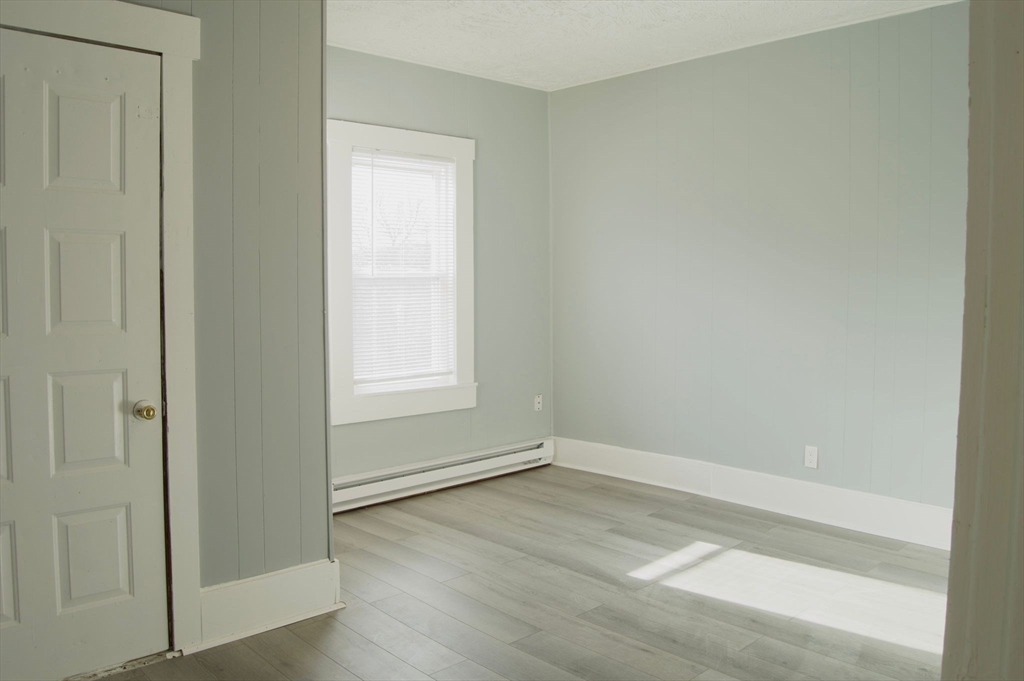 4 bed, 1 bath apartment for rent at 105 Clarendon St Unit 3, Fitchburg — photo 22 of 25